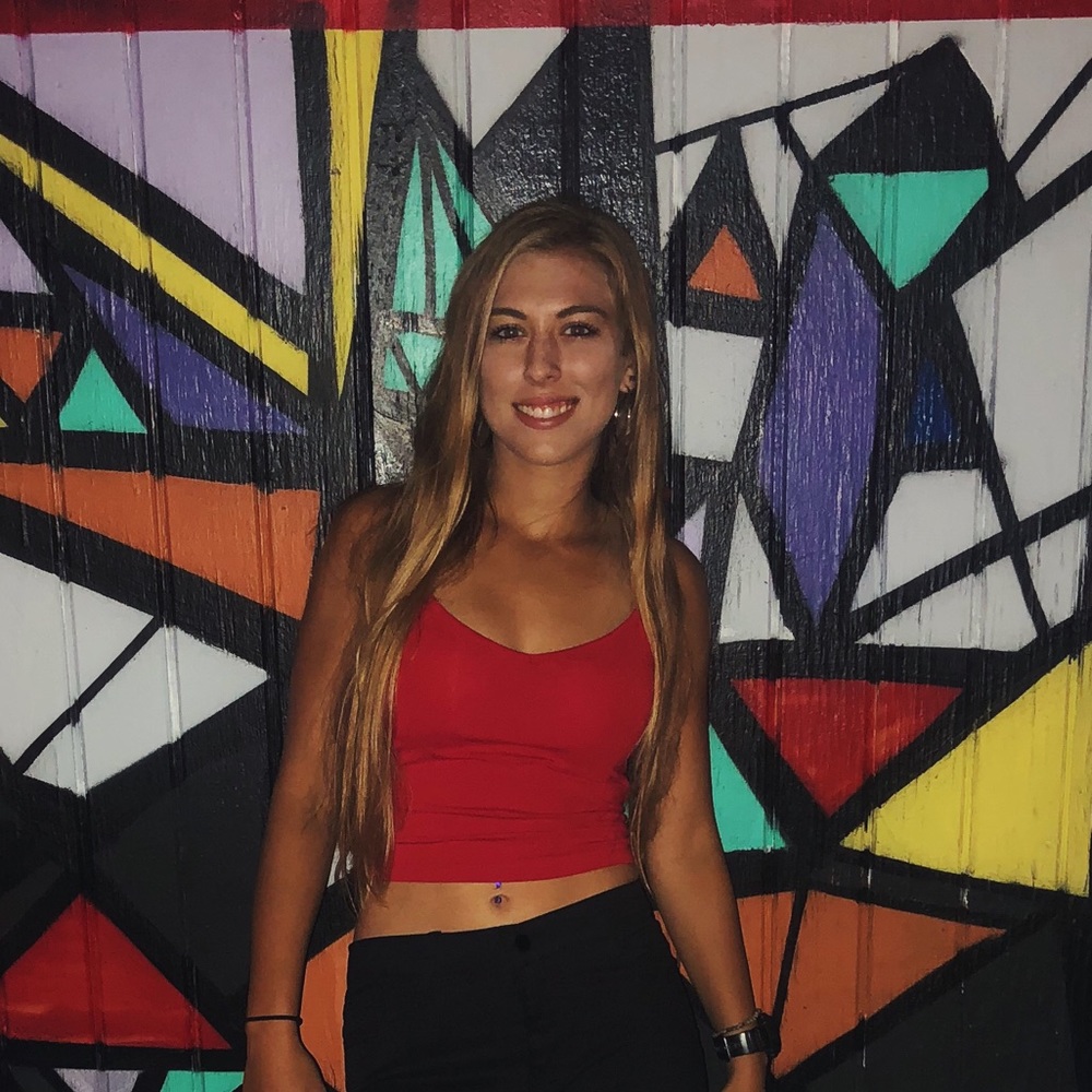 Meet your Posher, Alexis